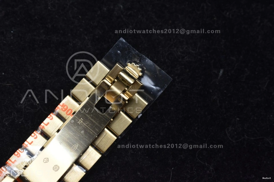 QF Best A2836 Black DayDate Edition 904L 40 V4 Weight) Dial on (Gain Steel Bracelet President Green YG 0301